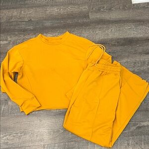 Yellow Sweatshirt and Joggers Set
